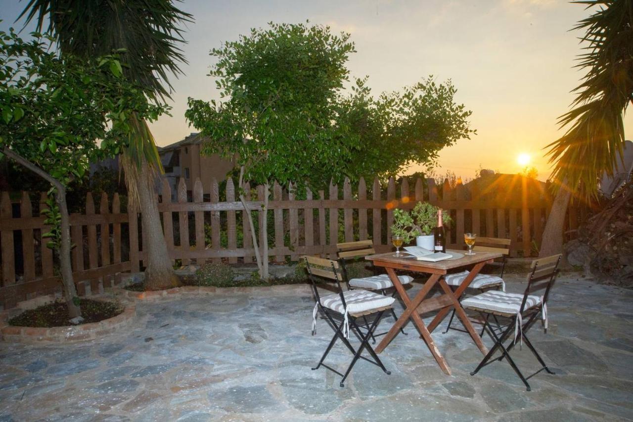Seaside Heaven - Sunset Views Close To The Beach Daire Kalamata Dış mekan fotoğraf